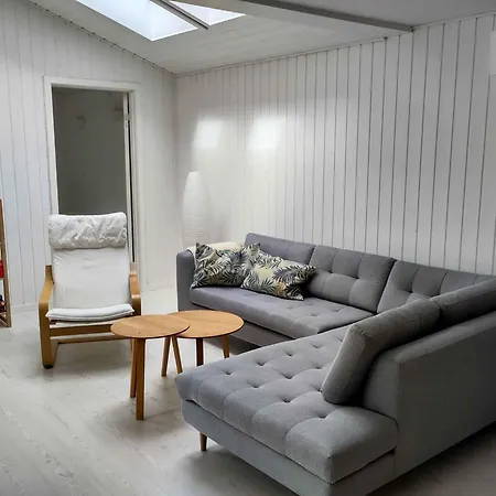 Charming Summer House Close To The Bøtø By