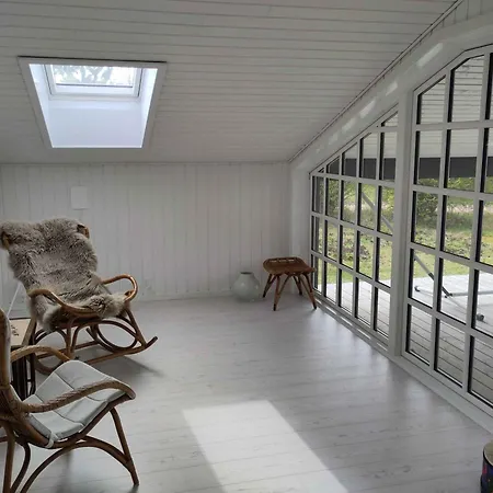 Charming Summer House Close To The Nyaraló